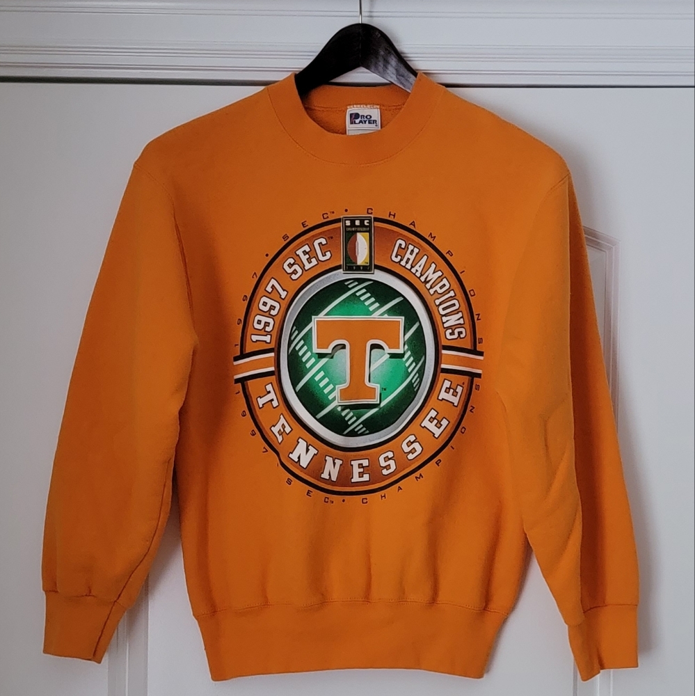 🏈 Vintage University of Tennessee 1997 SEC National Champions sweatshirt